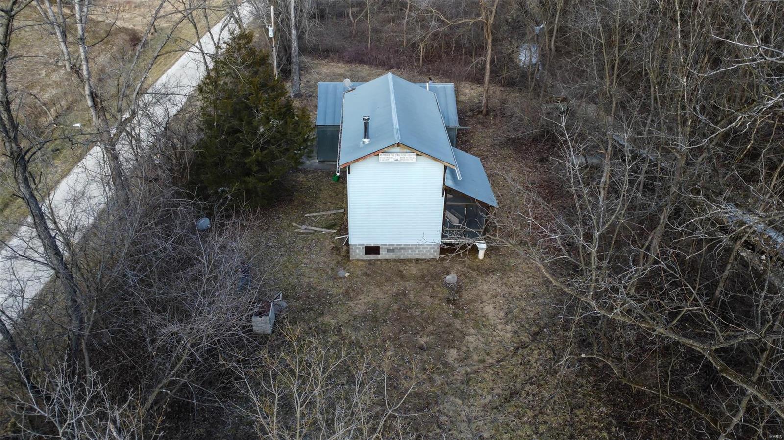 1399 Mozier Hamburg, IL 62045 - Photo 2 of 33