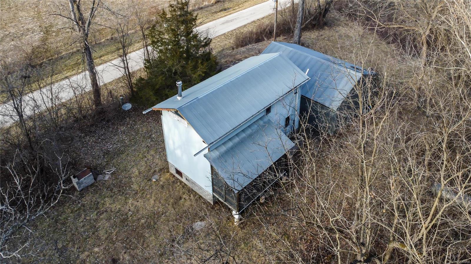 1399 Mozier Hamburg, IL 62045 - Photo 3 of 33