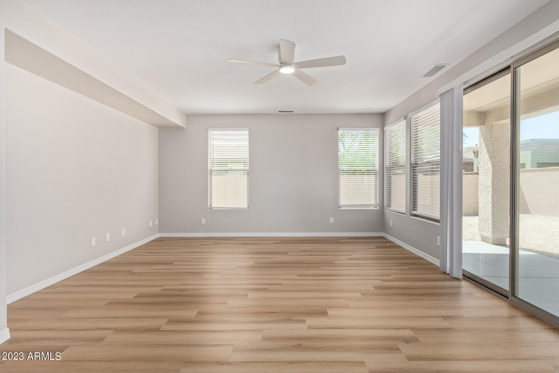 3436 West Florimond Road Phoenix, AZ 85086 - Photo 8 of 31 0009-10 - Florinmond