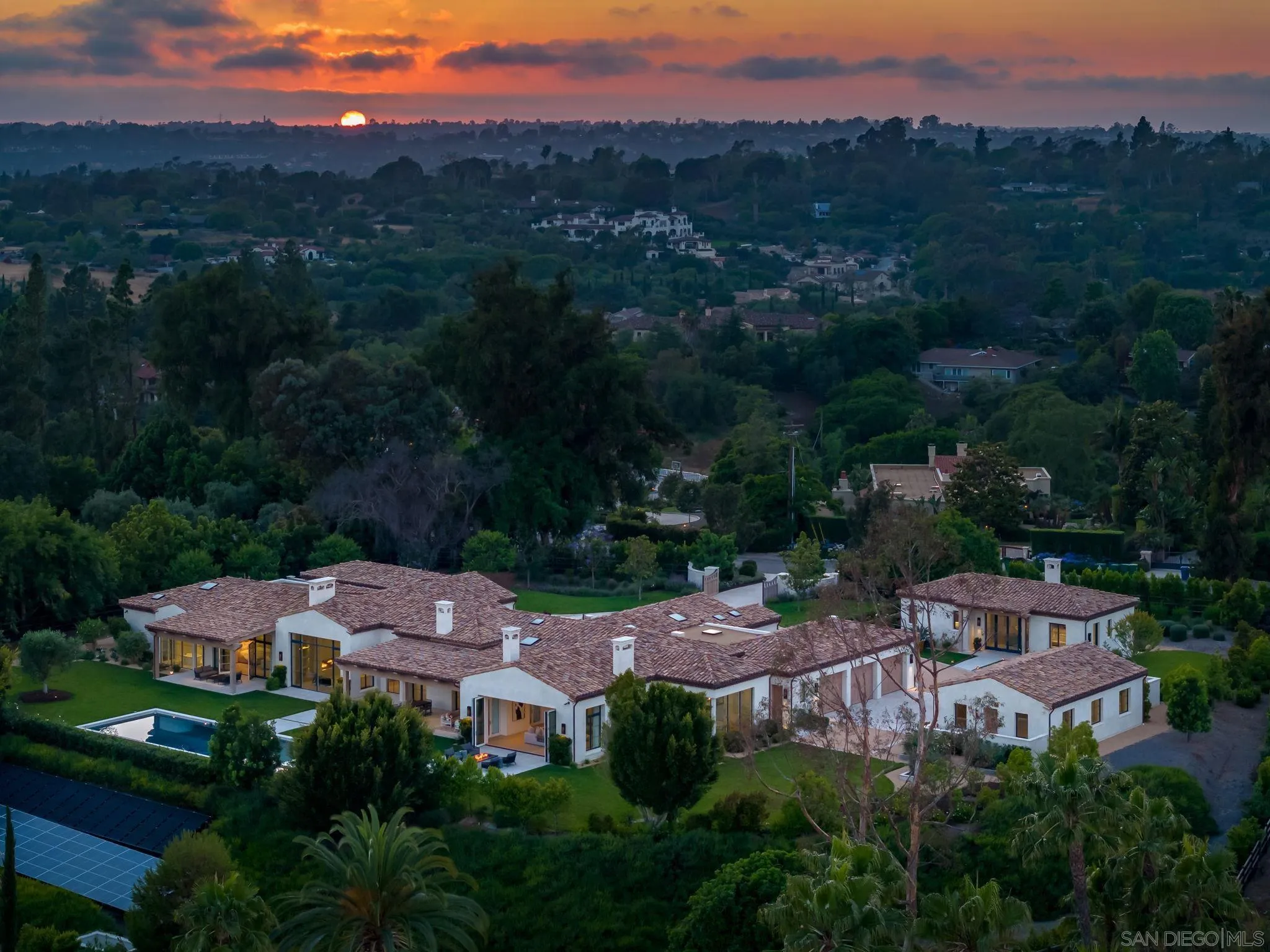 5801 Lago Lindo Rancho Santa Fe, CA 92067 - Photo 8 of 28 Gallery Image 8