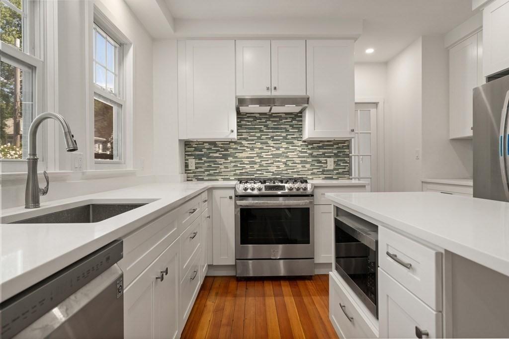 25 Glenland Road Newton, MA 02467 - Photo 5 of 12
