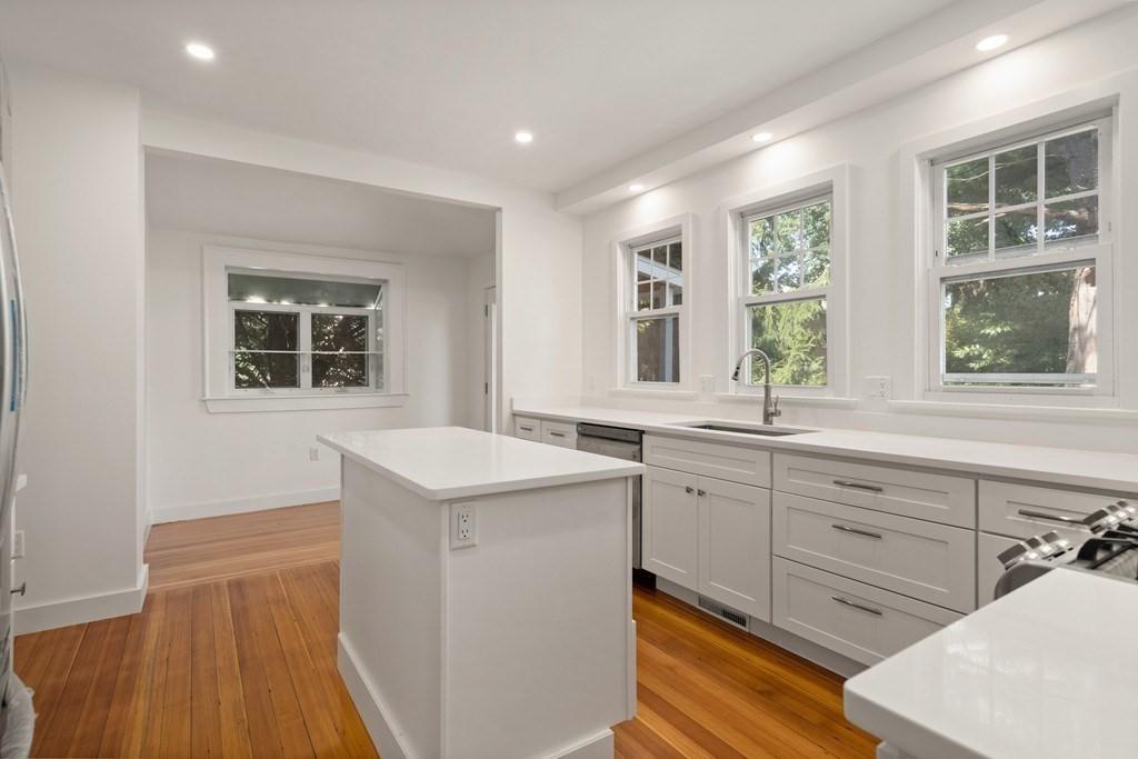 25 Glenland Road Newton, MA 02467 - Photo 6 of 12
