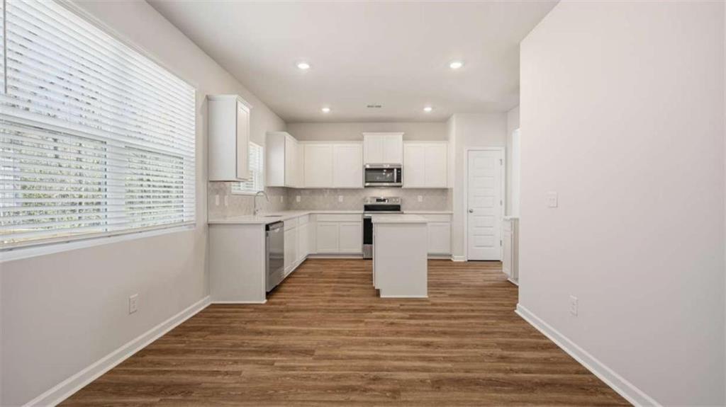 204 Friendship Oak Way Hampton, GA 30228 - Photo 11 of 37