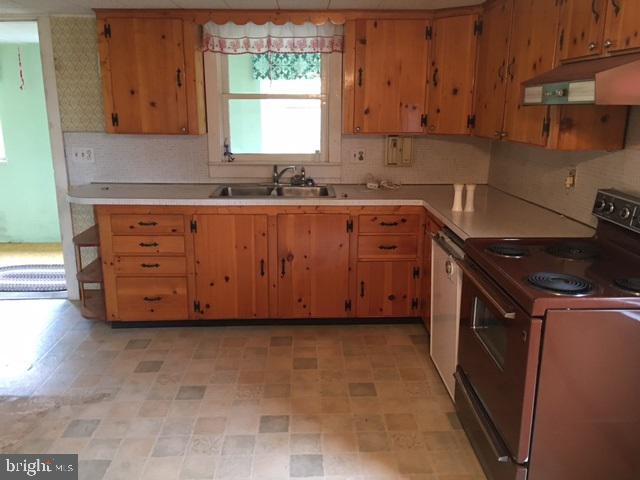 2701 Blackberry Road Dover, PA 17315 - Photo 5 of 19 Gallery Image 5