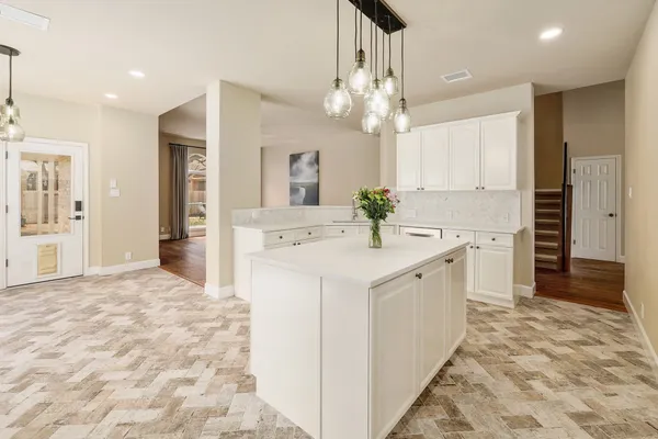 $3,250 | 8216 Fern Bluff Avenue, Round Rock, TX 78681