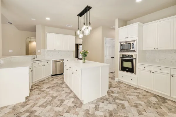 $3,250 | 8216 Fern Bluff Avenue, Round Rock, TX 78681