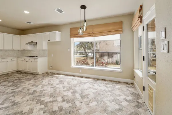 $3,250 | 8216 Fern Bluff Avenue, Round Rock, TX 78681
