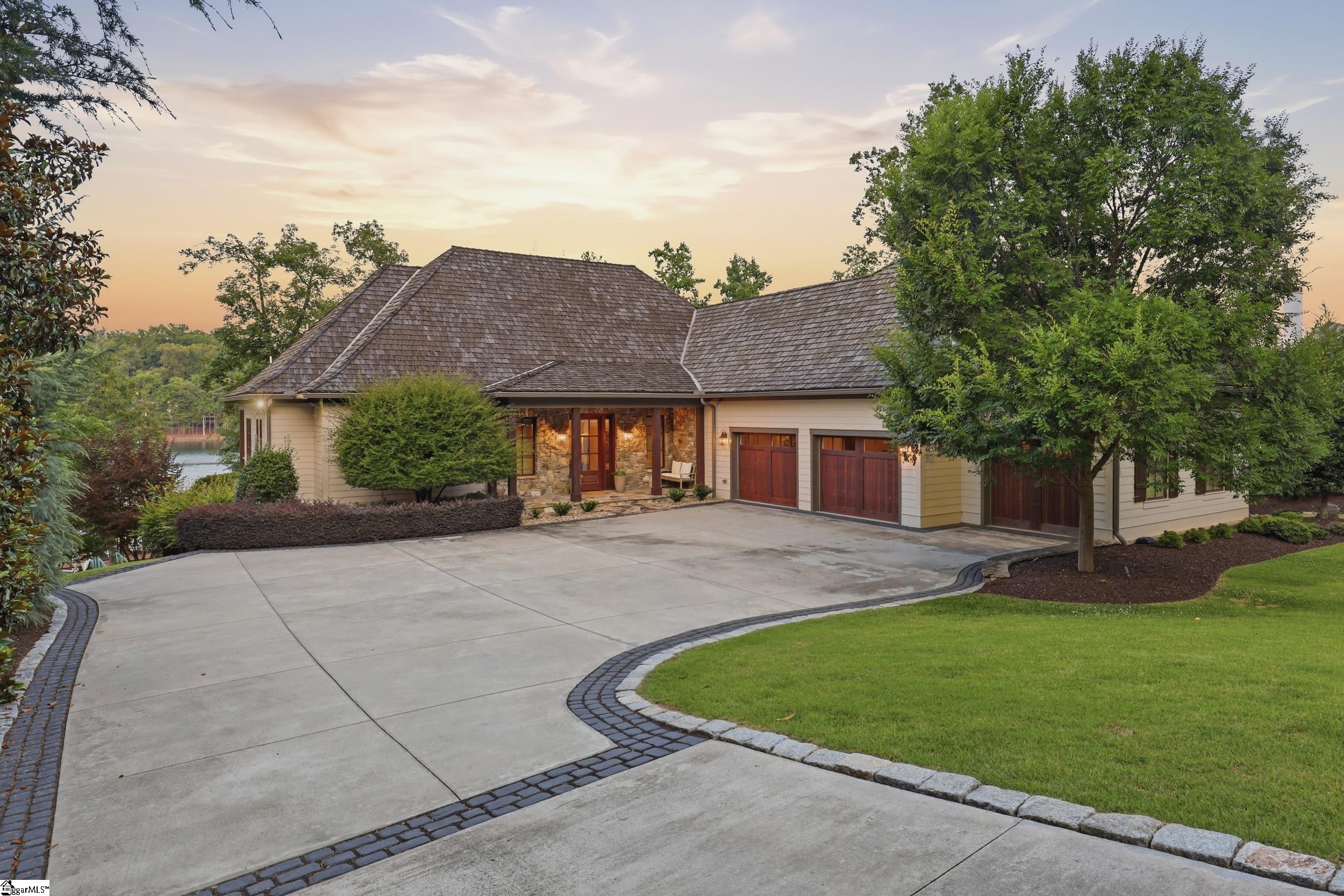 147 South Edgewater Drive Sunset, SC 29685 - Photo 1 of 50