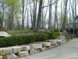 970 Clarkston Road Lake Orion, MI 48362 - Photo 8 of 11 8