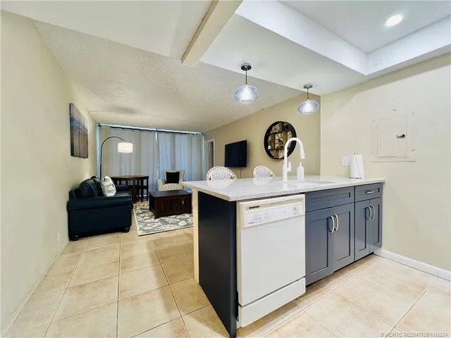 $285,000 | 9800 South Ocean Drive, Unit 211, Jensen Beach, FL 34957