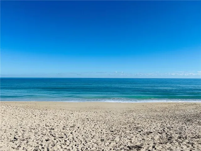 $285,000 | 9800 South Ocean Drive, Unit 211, Jensen Beach, FL 34957