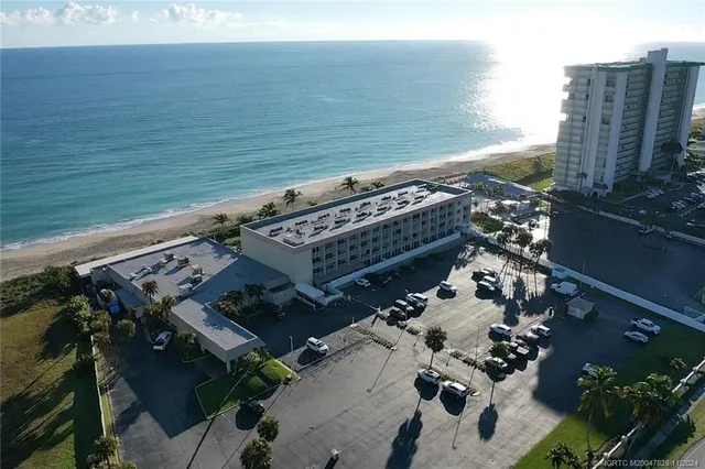 $285,000 | 9800 South Ocean Drive, Unit 211, Jensen Beach, FL 34957