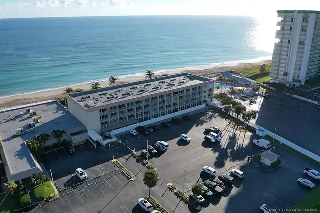$285,000 | 9800 South Ocean Drive, Unit 211, Jensen Beach, FL 34957