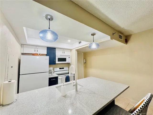 $285,000 | 9800 South Ocean Drive, Unit 211, Jensen Beach, FL 34957