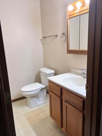 $1,350 | 1706 Lincoln Avenue, Unit 3, Montevideo, MN 56265