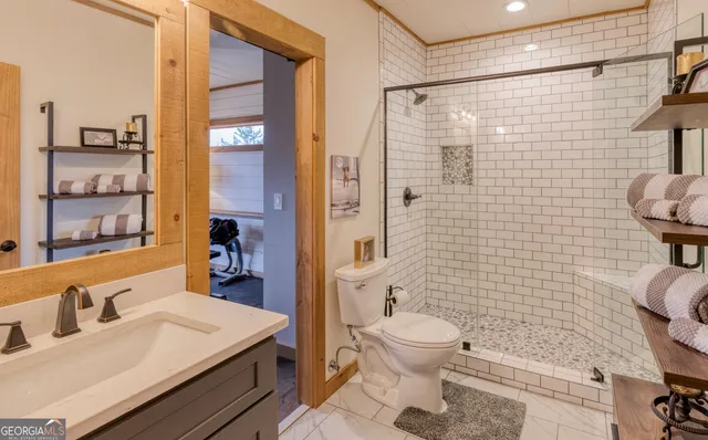 a view of a walk in the house