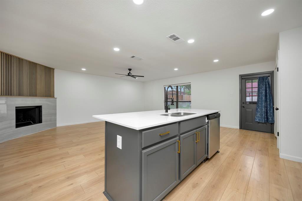 9415 Timberbluff Road Dallas, TX 75249 - Photo 13 of 40