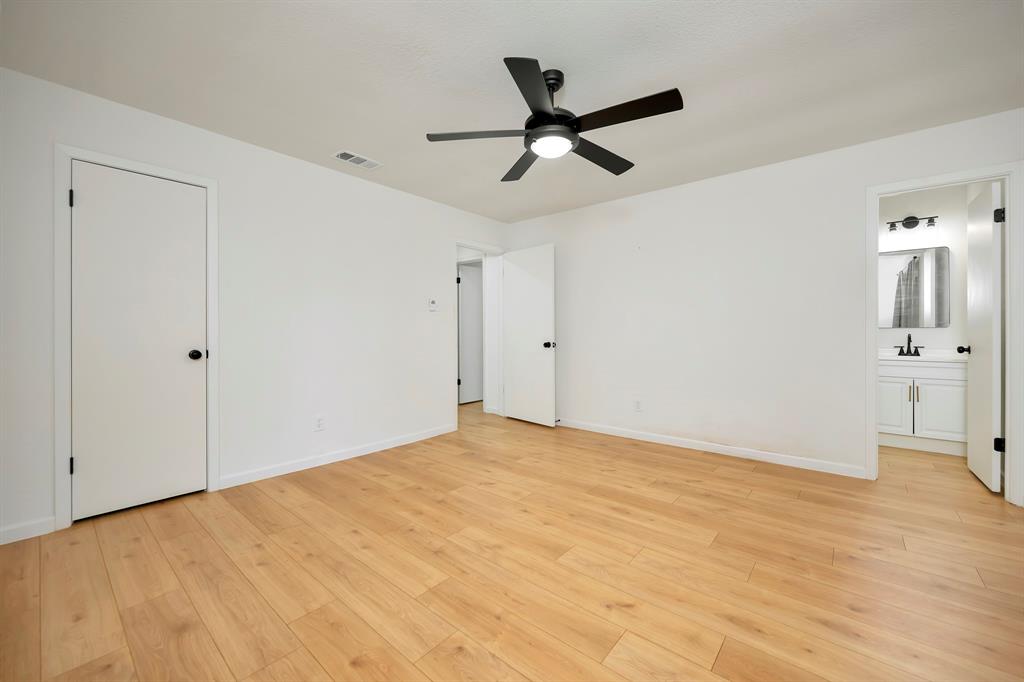 9415 Timberbluff Road Dallas, TX 75249 - Photo 19 of 40