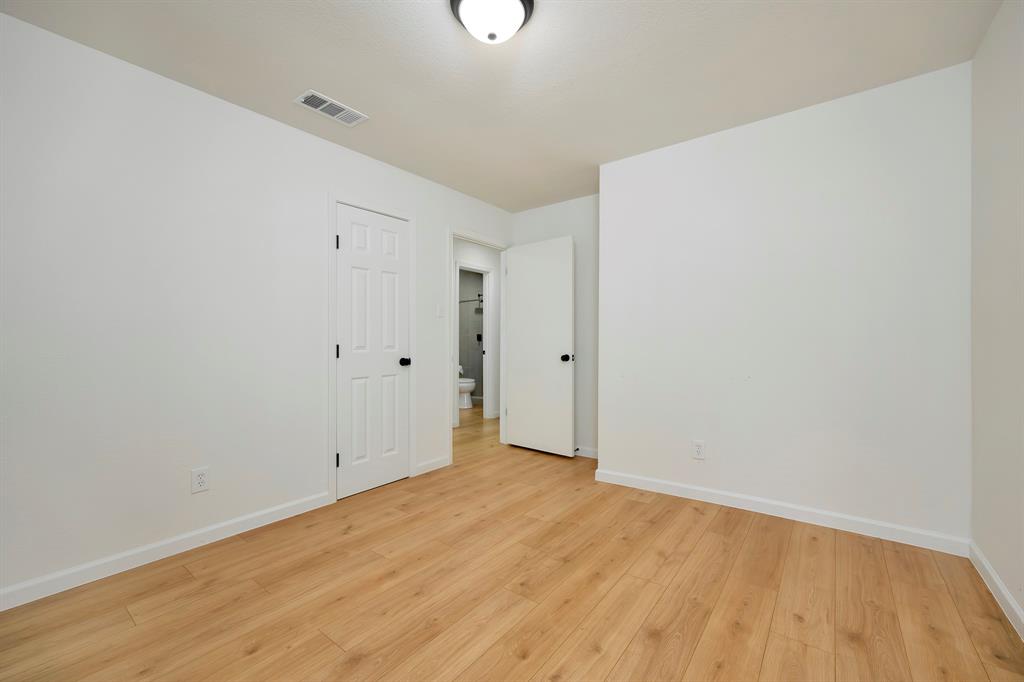 9415 Timberbluff Road Dallas, TX 75249 - Photo 29 of 40