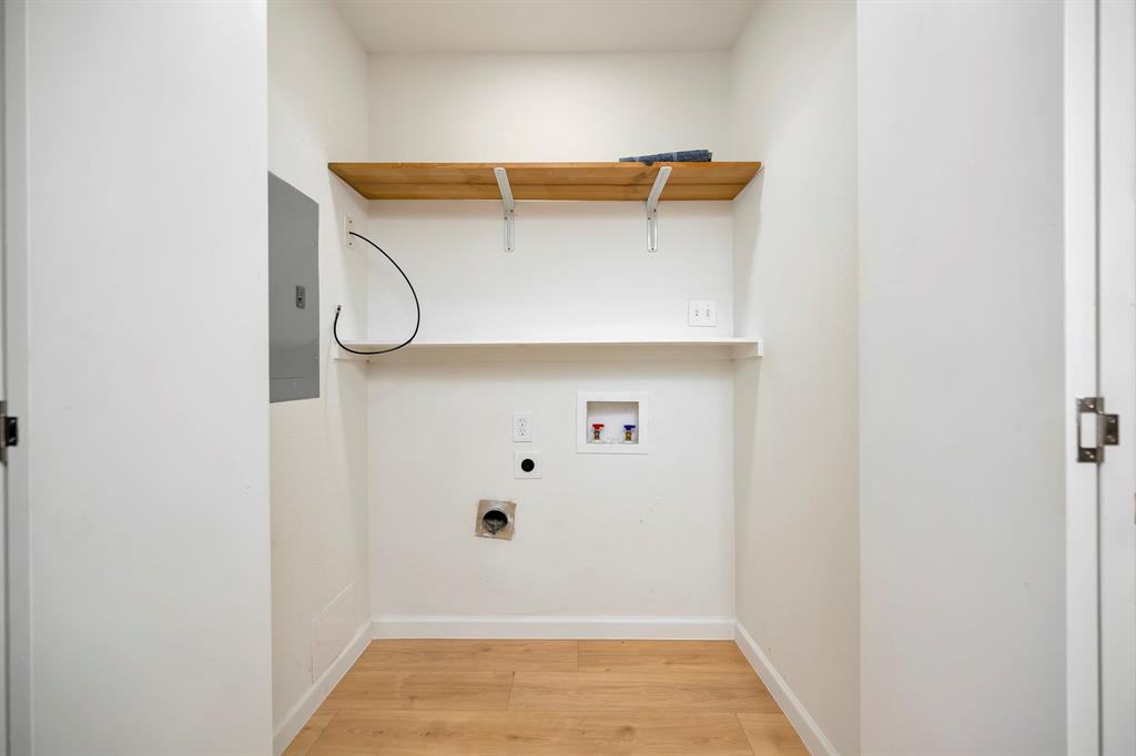 9415 Timberbluff Road Dallas, TX 75249 - Photo 31 of 40