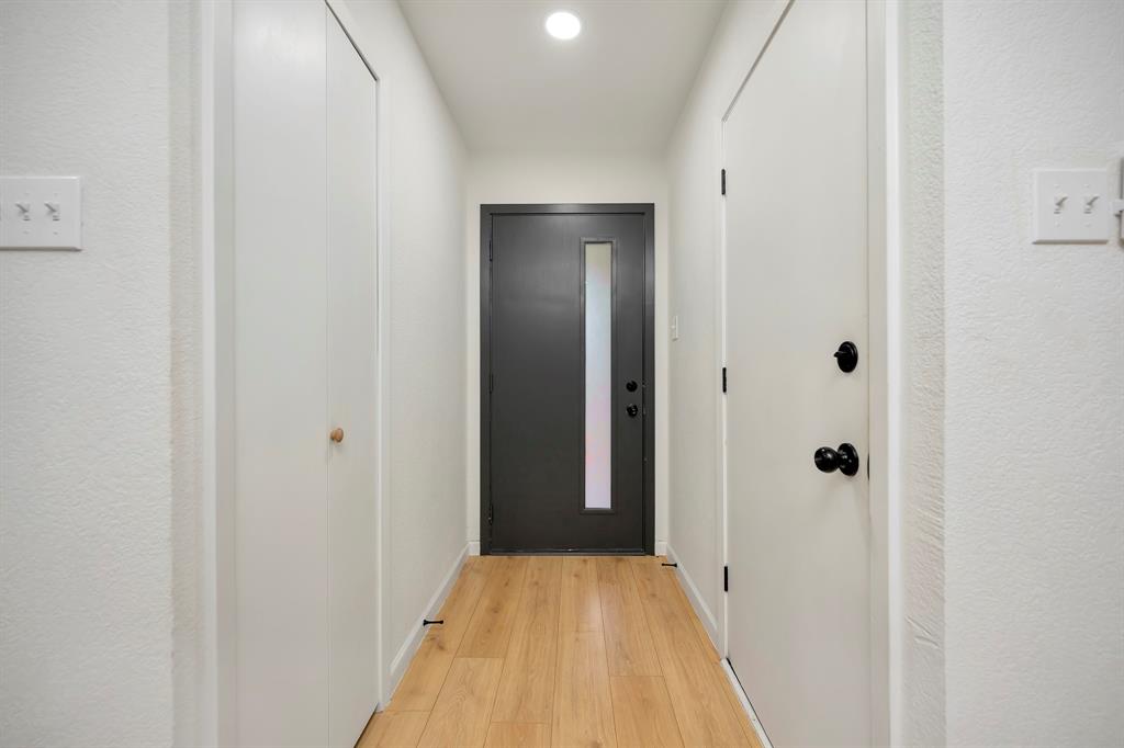 9415 Timberbluff Road Dallas, TX 75249 - Photo 32 of 40