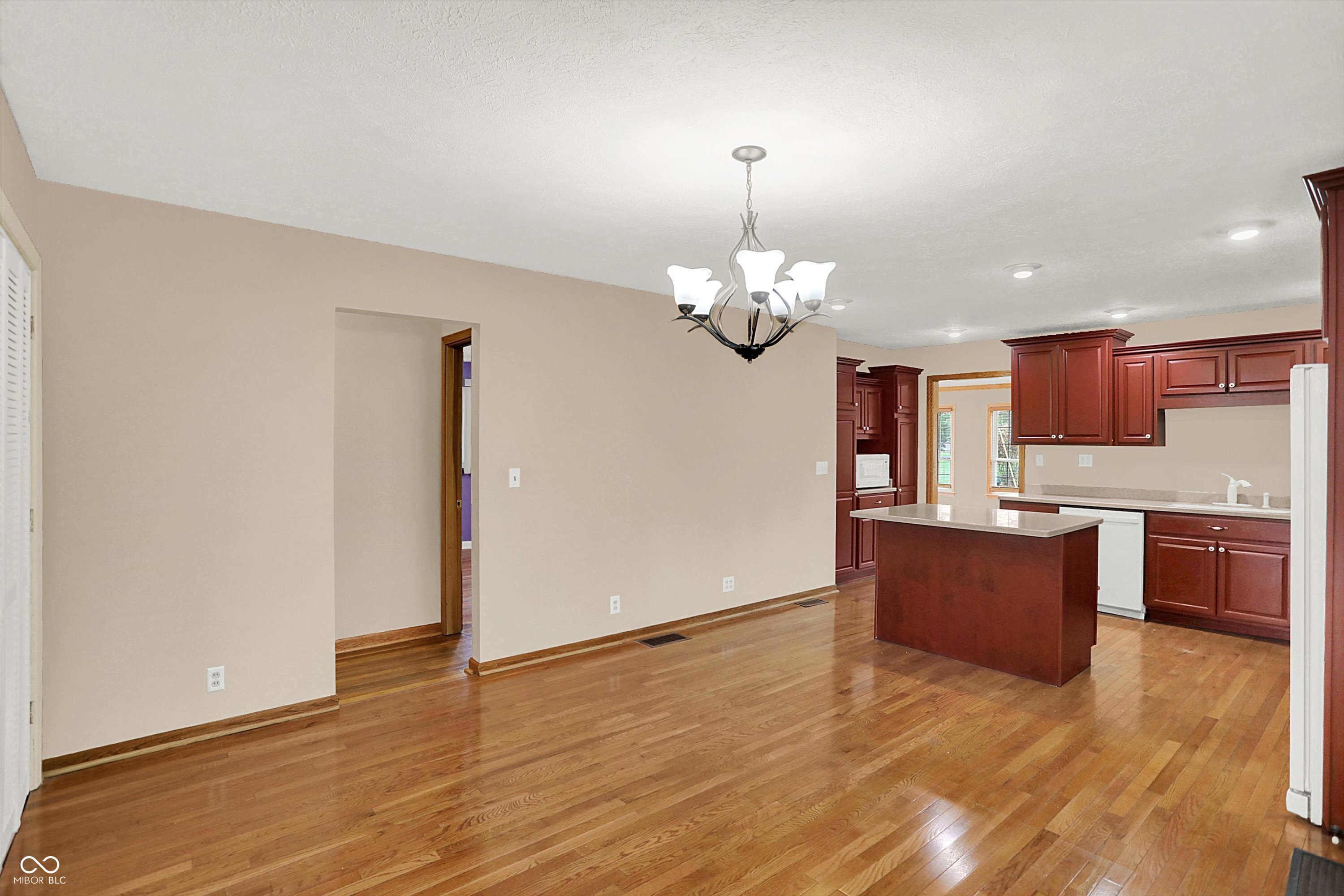 1578 Edgehill Road Shelbyville, IN 46176 - Photo 13 of 57