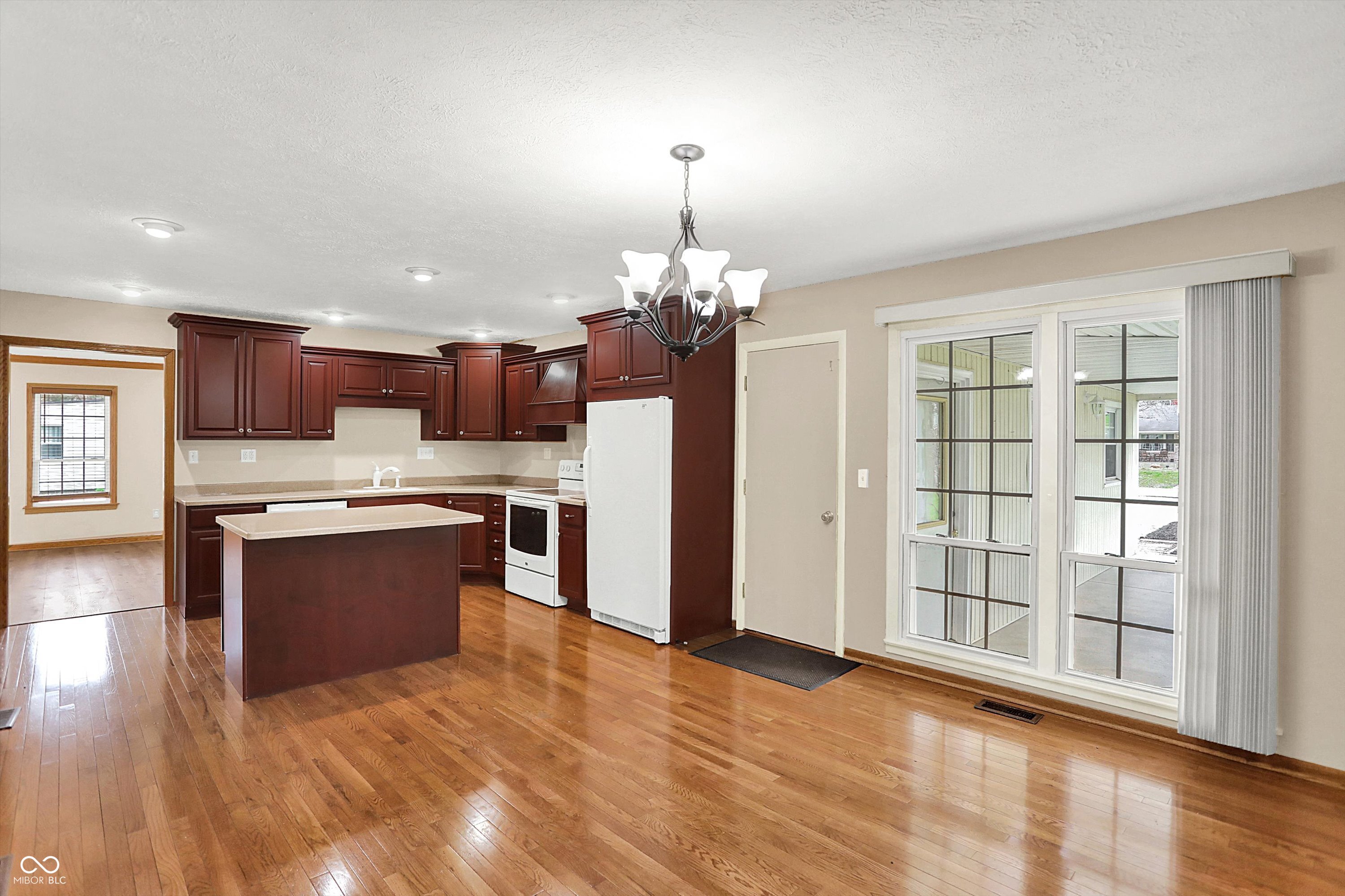 1578 Edgehill Road Shelbyville, IN 46176 - Photo 14 of 57