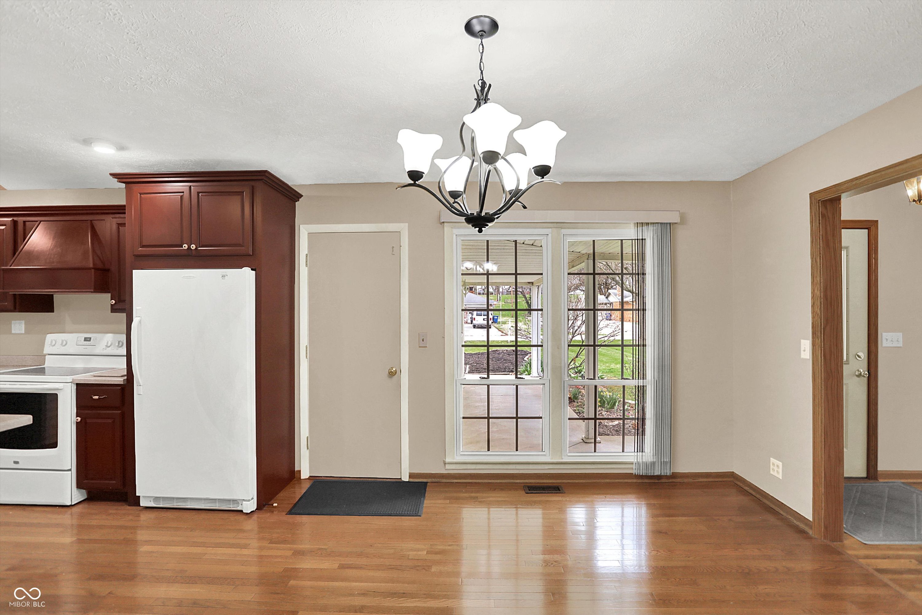 1578 Edgehill Road Shelbyville, IN 46176 - Photo 15 of 57