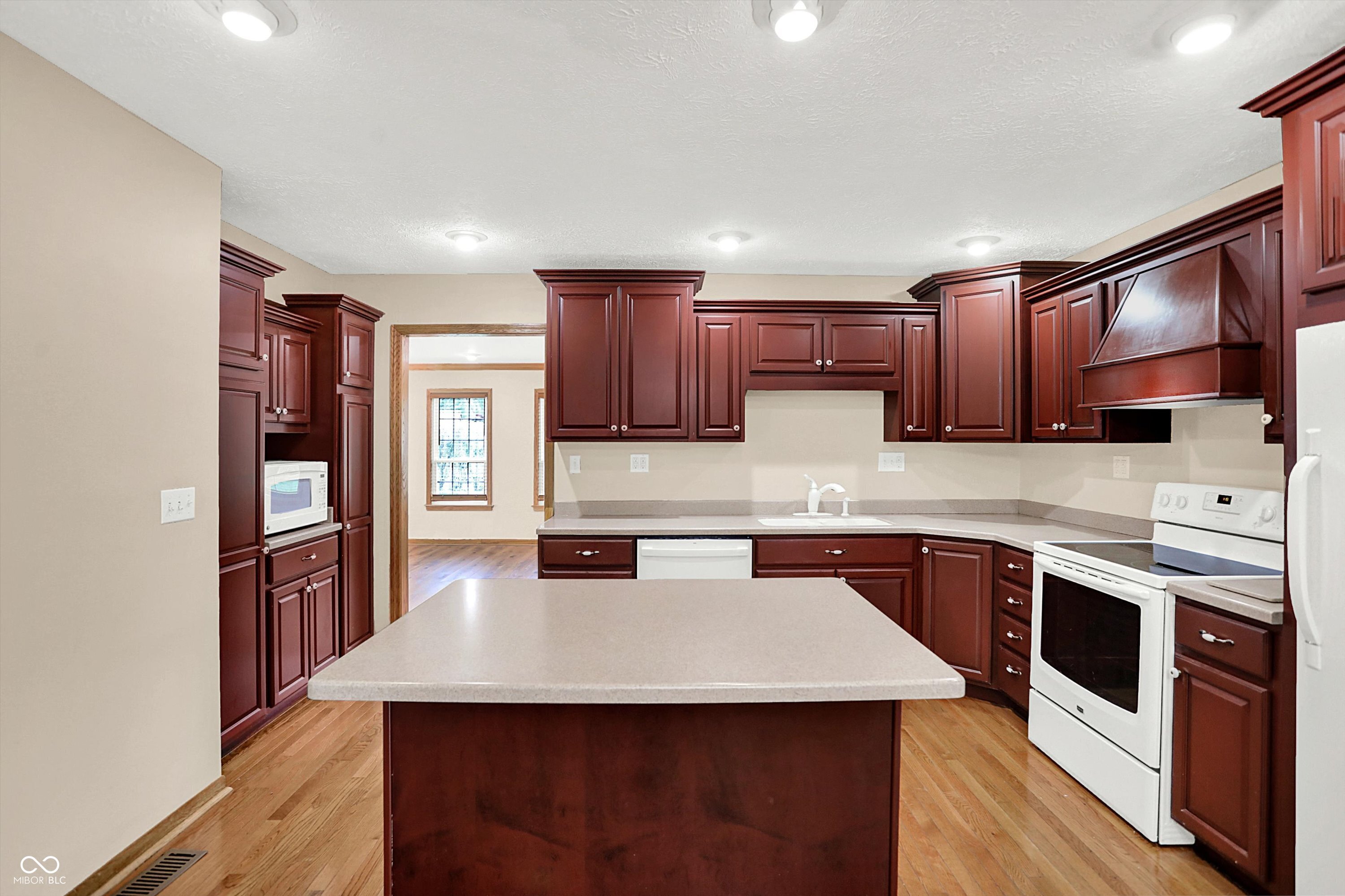 1578 Edgehill Road Shelbyville, IN 46176 - Photo 17 of 57