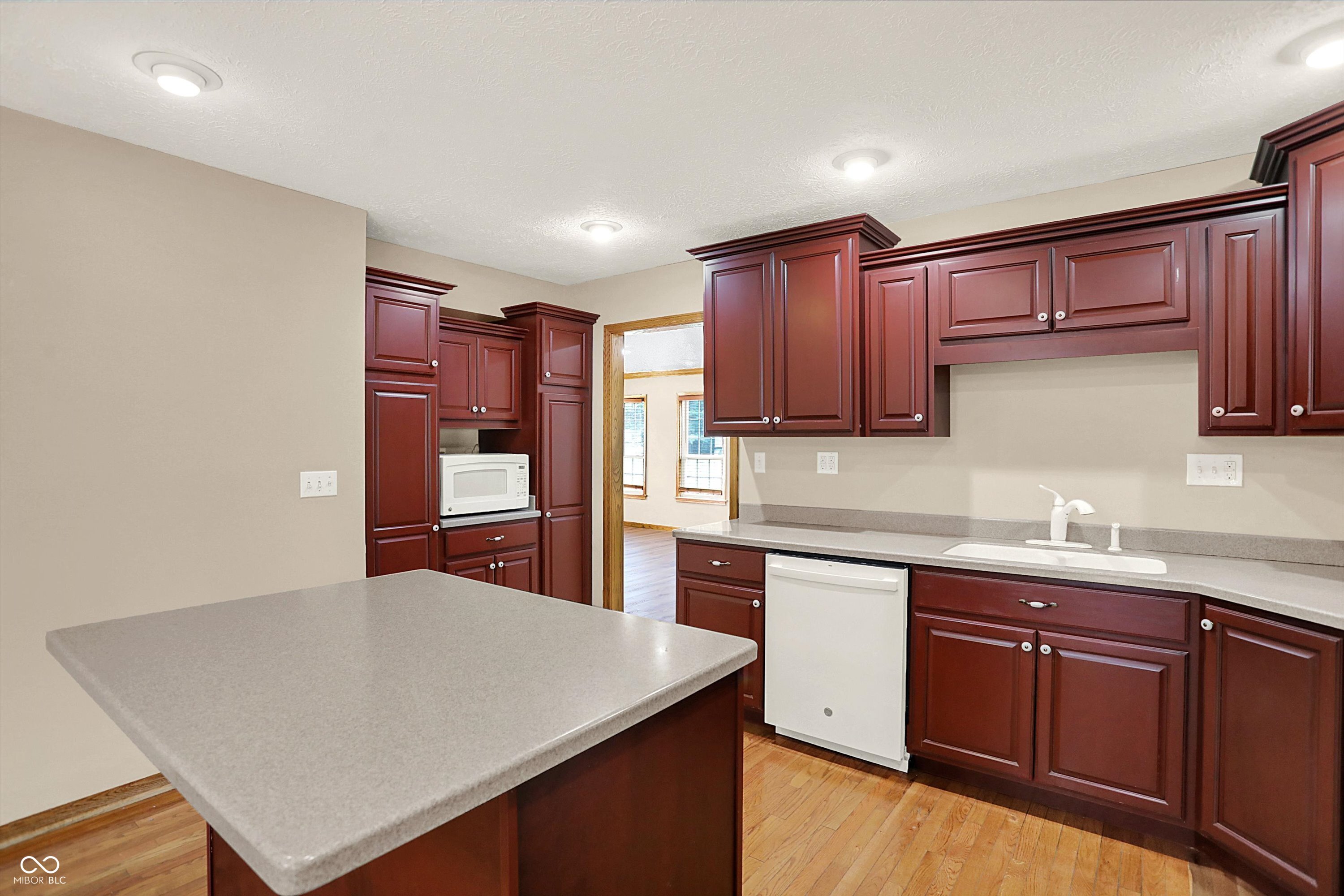 1578 Edgehill Road Shelbyville, IN 46176 - Photo 18 of 57