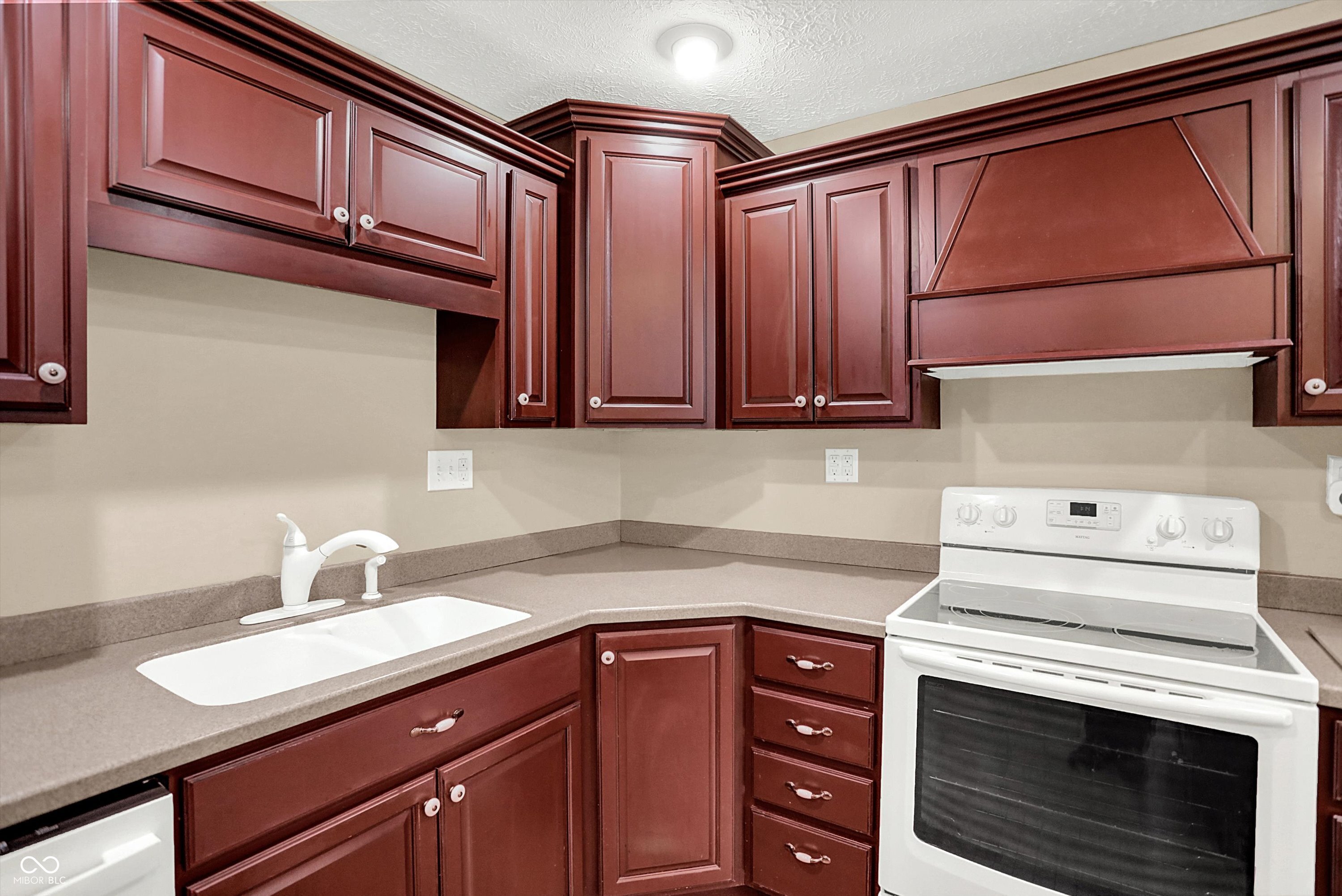 1578 Edgehill Road Shelbyville, IN 46176 - Photo 22 of 57