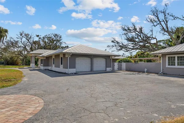 $4,419,000 | 7108 Midnight Pass Road, Sarasota, FL 34242