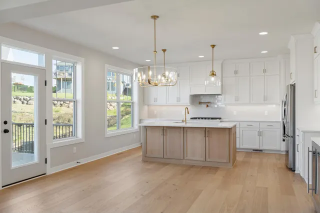 $974,950 | 5512 Scenic Loop Run, Victoria, MN 55318