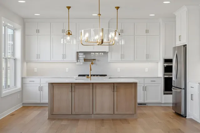 $974,950 | 5512 Scenic Loop Run, Victoria, MN 55318