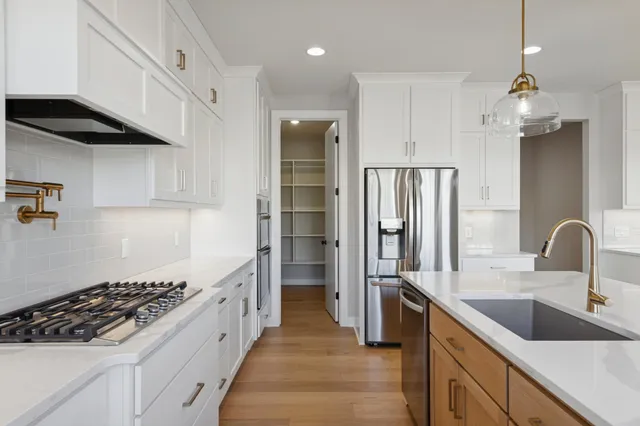 $974,950 | 5512 Scenic Loop Run, Victoria, MN 55318