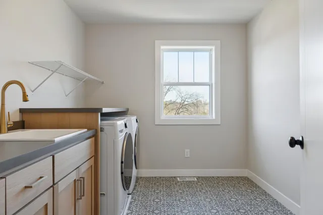 $974,950 | 5512 Scenic Loop Run, Victoria, MN 55318