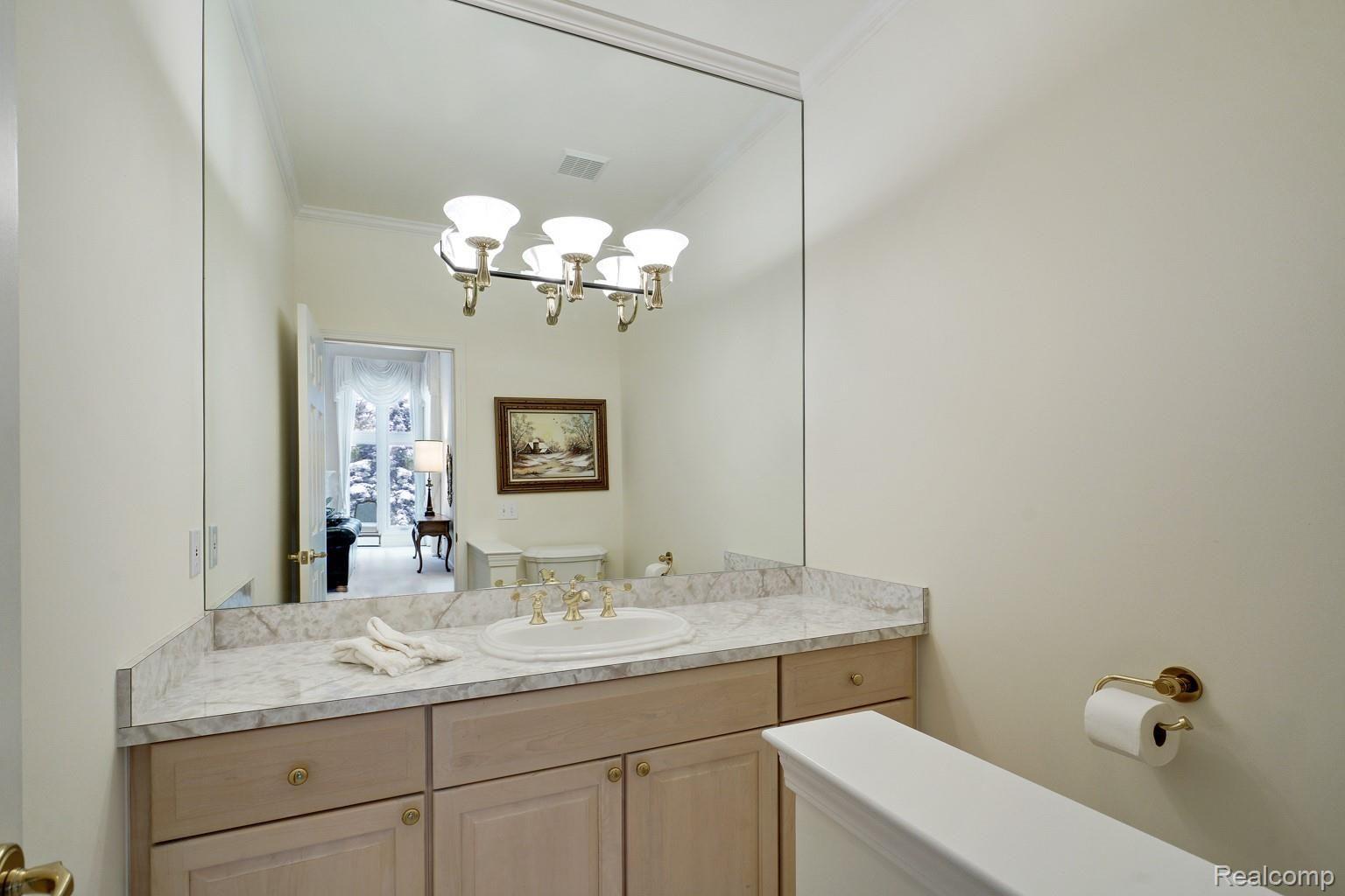 5731 Kirkridge Trail Rochester, MI 48306 - Photo 9 of 41 dsc09731-dsc09733.jpg