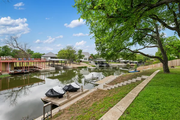 $749,000 | 1016 Sherwood Forest Drive, Marble Falls, TX 78654