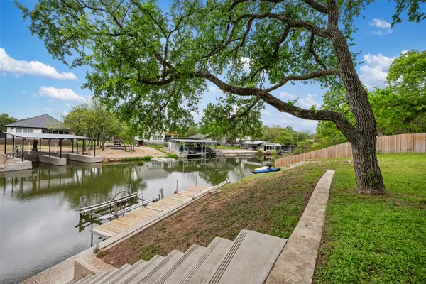 $749,000 | 1016 Sherwood Forest Drive, Marble Falls, TX 78654