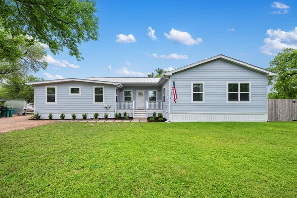 $749,000 | 1016 Sherwood Forest Drive, Marble Falls, TX 78654