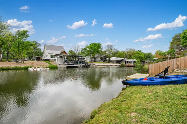 $749,000 | 1016 Sherwood Forest Drive, Marble Falls, TX 78654