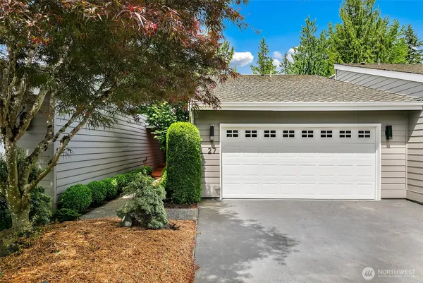 $759,000 | 15000 Village Green Drive, Unit 27, Bothell, WA 98012