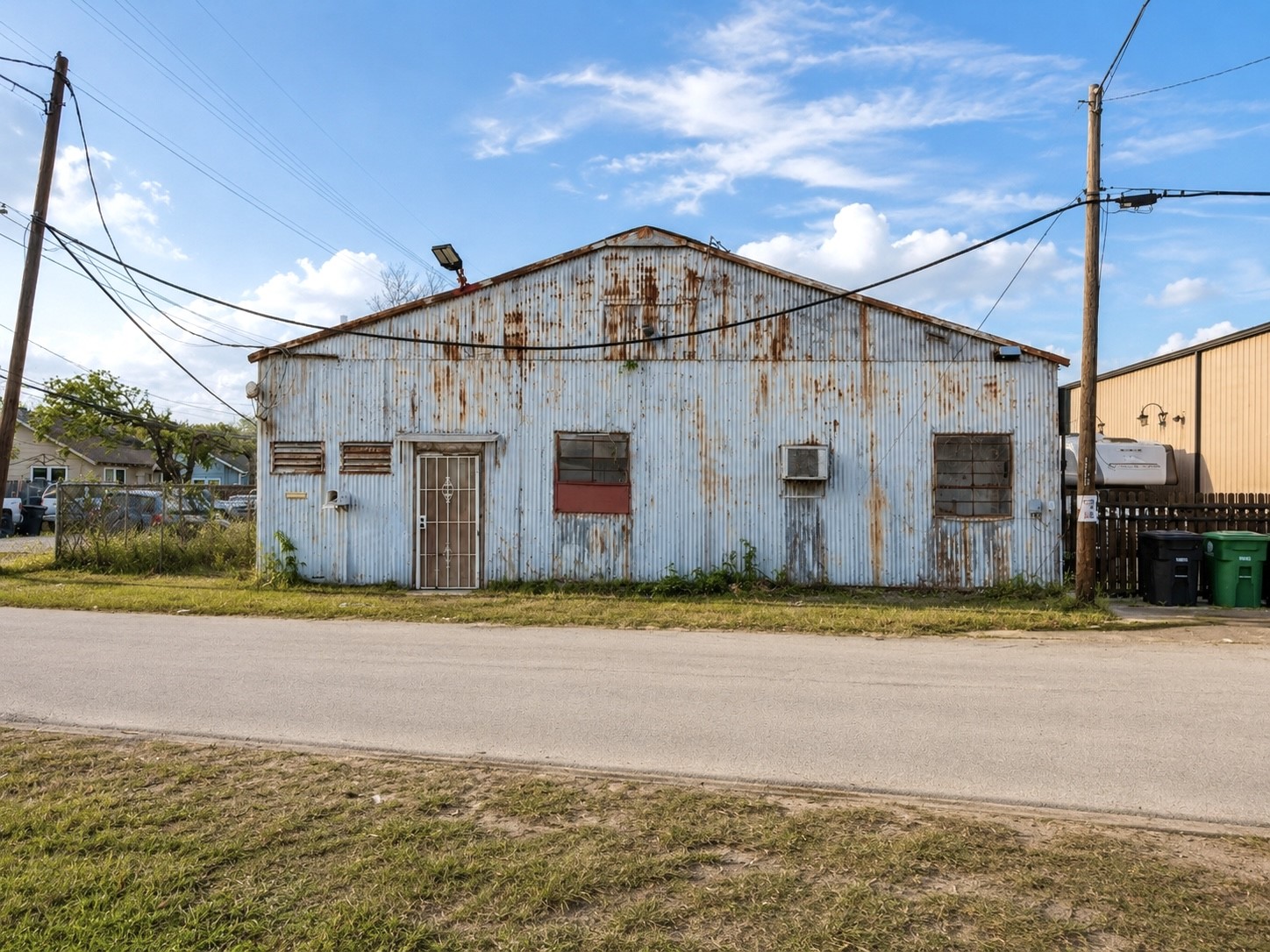 7903 Leander Street Houston, TX 77012 - Photo 2 of 8