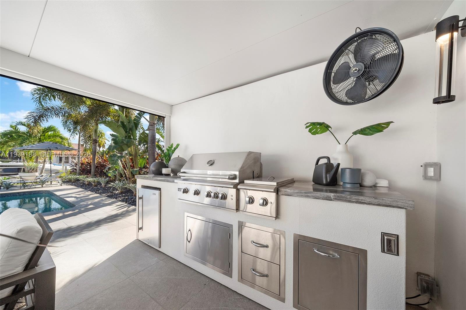 519 Layne Boulevard Hallandale Beach, FL 33009 - Photo 26 of 40