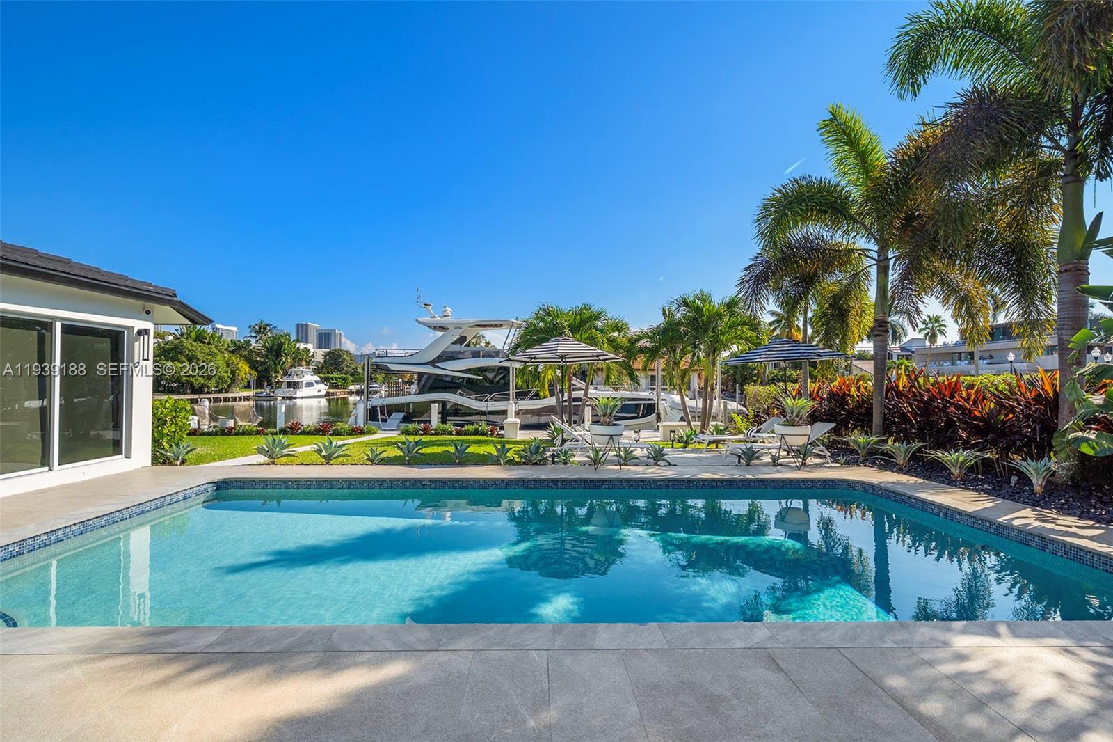 519 Layne Boulevard Hallandale Beach, FL 33009 - Photo 27 of 40