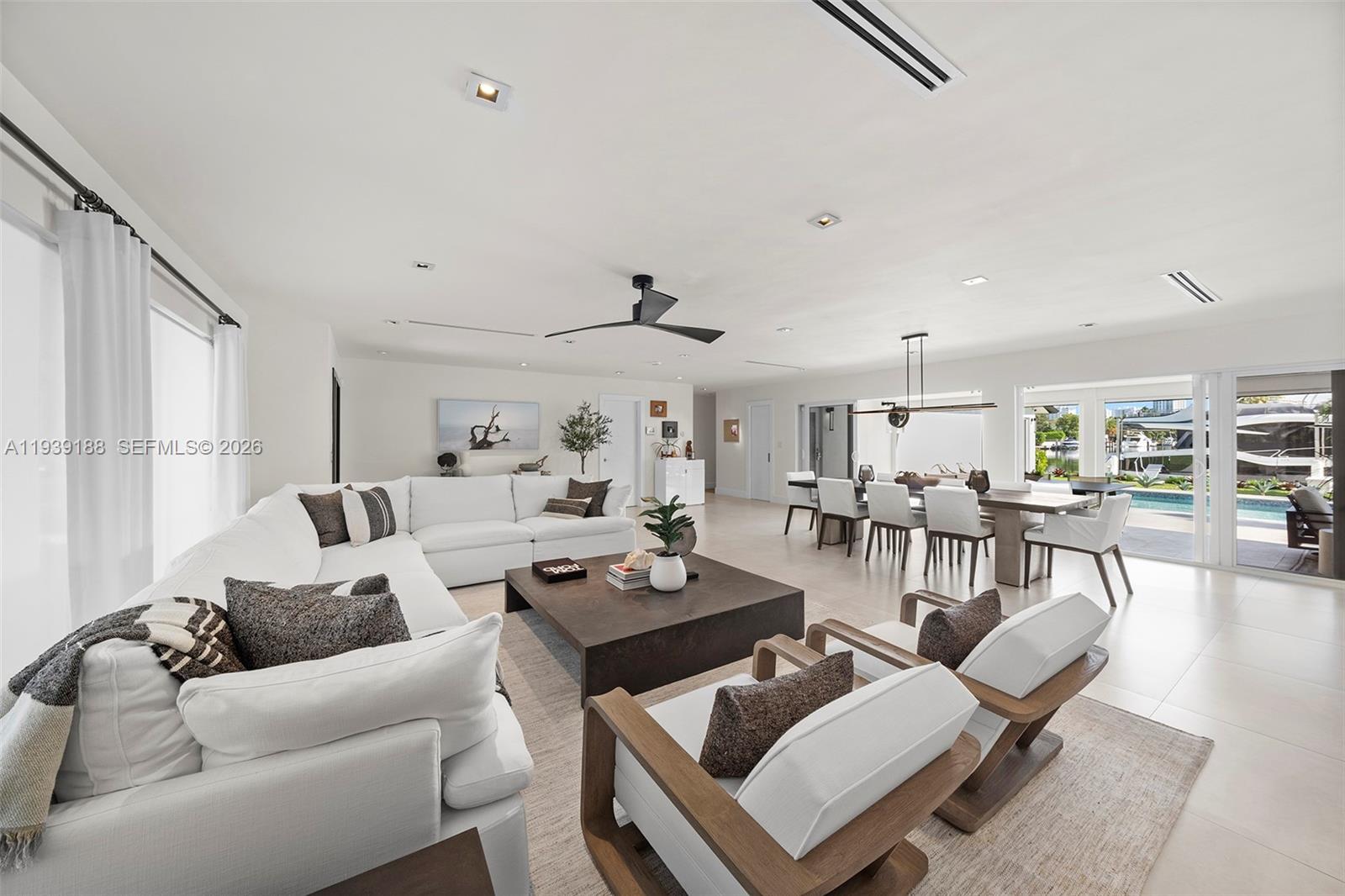 519 Layne Boulevard Hallandale Beach, FL 33009 - Photo 5 of 40