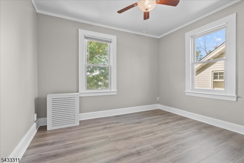 175 Colonial Road West Union, NJ 07083 - Photo 31 of 50
