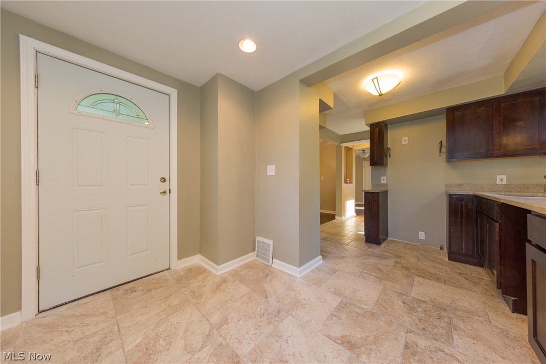 3647 Randolph Road Cleveland Heights, OH 44121 - Photo 10 of 32 Gallery Image 10