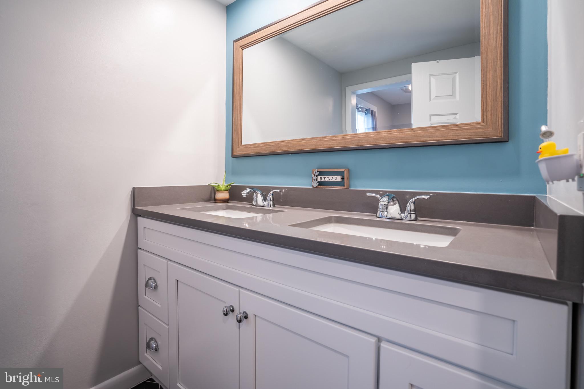 509 Cherry Road Souderton, PA 18964 - Photo 34 of 49 Second floor full bathroom