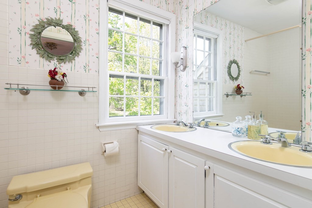 30 Myles Standish Road Weston, MA 02493 - Photo 21 of 42 Gallery Image 21
